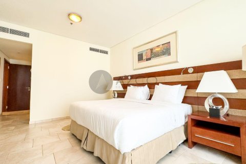Apartamento en Jumeirah Beach Residence, Dubai, 3 dormitorios, 241.7 m², № 37632 - foto 8