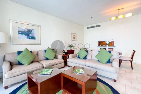Apartamento en Jumeirah Beach Residence, Dubai, 3 dormitorios, 241.7 m², № 37633 - foto 1