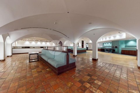 Tienda en Jumeirah Beach Residence, Dubai, 743.2 m², № 37634 - foto 10