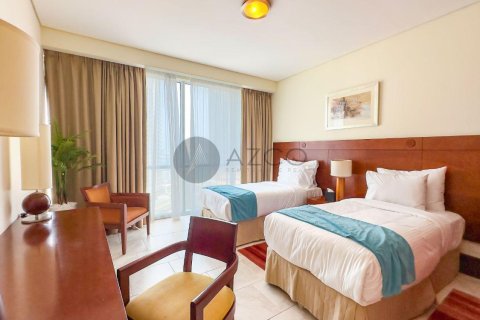 Apartamento en Jumeirah Beach Residence, Dubai, 3 dormitorios, 241.7 m², № 37631 - foto 8