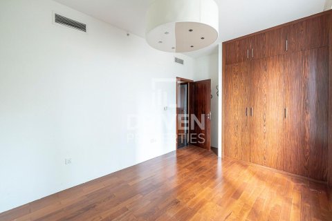 Apartment in The Residences, Downtown Dubai (Downtown Burj Dubai), Dubai 3 bedrooms, 171 sq.m. № 65105 - photo 6