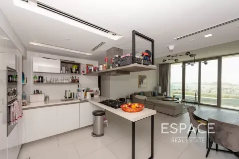 Apartment in Palm Jumeirah, Dubai 3 bedrooms, 187 sq.m. № 122974 - photo 3