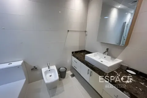 Apartment in Dubai Marina, Dubai 3 bedrooms, 212 sq.m. № 122978 - photo 13