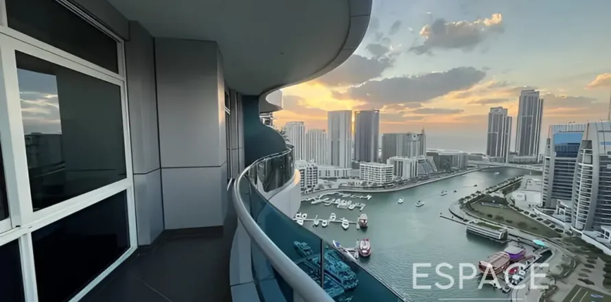Apartment in Dubai Marina, Dubai 3 bedrooms, 212 sq.m. № 122978
