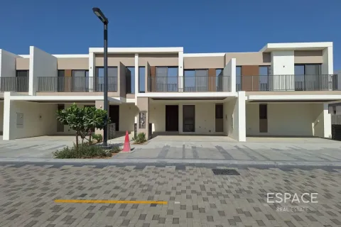 Villa in Tilal Al Ghaf, Dubai 4 bedrooms, 221 sq.m. № 122975