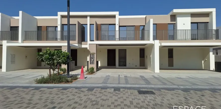 Villa in Tilal Al Ghaf, Dubai 4 bedrooms, 221 sq.m. № 122975