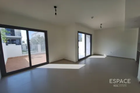 Villa in Tilal Al Ghaf, Dubai 4 bedrooms, 221 sq.m. № 122975 - photo 2