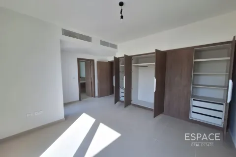 Villa in Tilal Al Ghaf, Dubai 4 bedrooms, 221 sq.m. № 122975 - photo 8