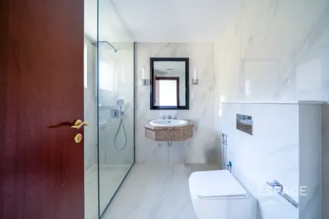 Villa in Palm Jumeirah, Dubai 4 bedrooms, 465 sq.m. № 122977 - photo 10