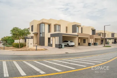 Villa en Dubai Hills Estate, Dubai, 4 dormitorios, 230 m², № 122973 - foto 17