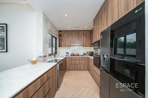 Villa en Dubai Hills Estate, Dubai, 4 dormitorios, 230 m², № 122973 - foto 3