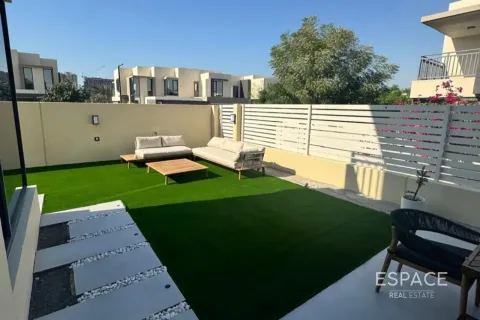 Villa en Dubai Hills Estate, Dubai, 4 dormitorios, 230 m², № 122973 - foto 19