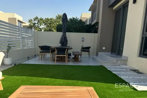 Villa en Dubai Hills Estate, Dubai, 4 dormitorios, 230 m², № 122973 - foto 18