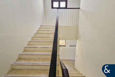 Купить таунхаус в Джумейра Вилладж Серкл, Дубай: 4 спальни, 296м², № 78952 - фото 10