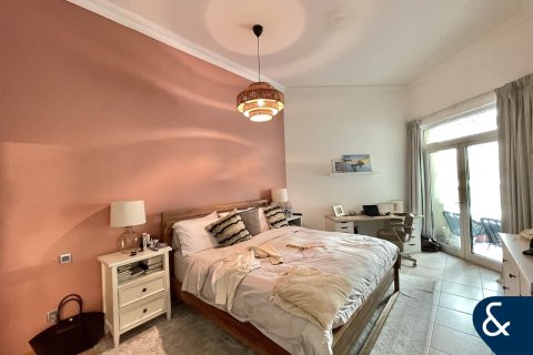 Apartment in Shoreline Apartments, Palm Jumeirah, Dubai 3 bedrooms, 208 sq.m. № 78955 - photo 7