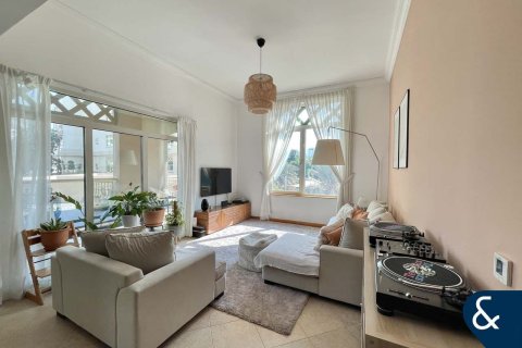 Apartment in Shoreline Apartments, Palm Jumeirah, Dubai 3 bedrooms, 208 sq.m. № 78955 - photo 1