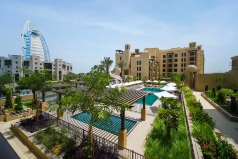 Apartment in Madinat Jumeirah Living, Umm Suqeim, Dubai 4 bedrooms, 247 sq.m. № 68411 - photo 3