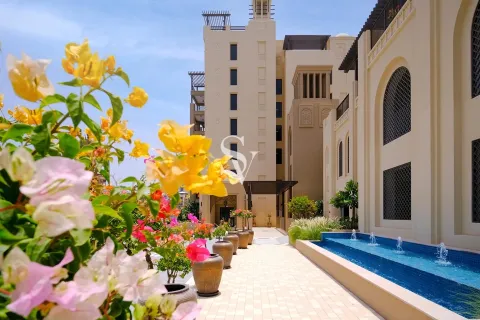 Apartment in Madinat Jumeirah Living, Umm Suqeim, Dubai 4 bedrooms, 247 sq.m. № 68411 - photo 7