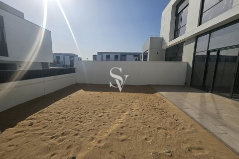 Снять в аренду таунхаус в Murooj Al Furjan, Al Furjan, Дубай: 3 спальни, 255м², № 99310 - фото 21