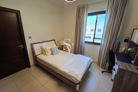 Снять в аренду виллу в Mira, Рим, Дубай: 3 спальни, 29м², № 99312 - фото 5