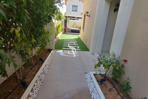 Снять в аренду виллу в Mira, Рим, Дубай: 3 спальни, 29м², № 99312 - фото 6