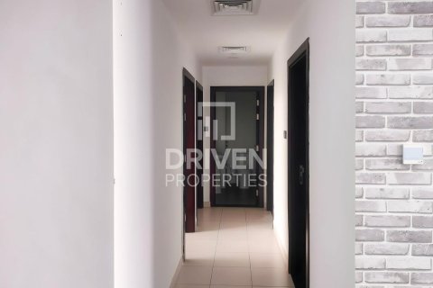 Apartment in Glitz, Dubai Studio City, Dubai 3 bedrooms, 126 sq.m. № 64830 - photo 10