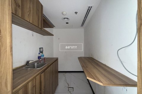 Oficina en Business Bay, Dubai, 296.8 m², № 54011 - foto 3