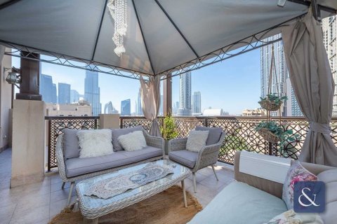 Купить квартиру в Reehan, Old Town, Дубай: 3 спальни, 288м², № 75637 - фото 3