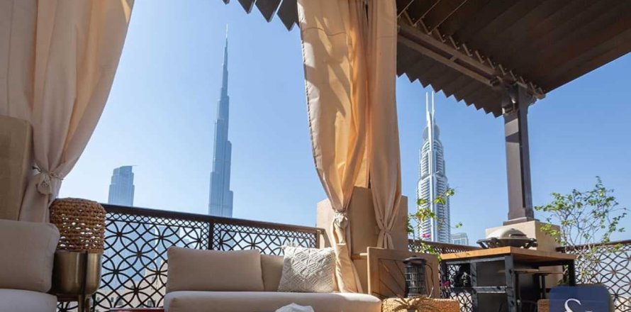 Квартира в Reehan, Old Town, Дубай, 3 спальни, 288м², № 75637