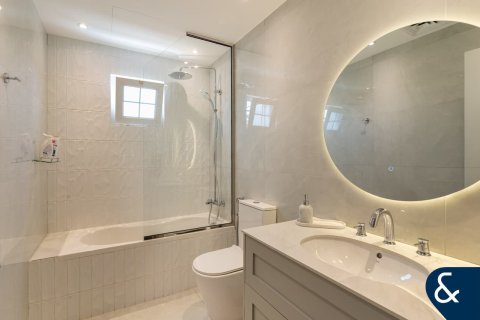 Villa en Arabian Ranches, Dubai, 6 dormitorios, 476 m², № 75625 - foto 14