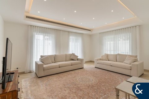 Villa en Arabian Ranches, Dubai, 6 dormitorios, 476 m², № 75625 - foto 2