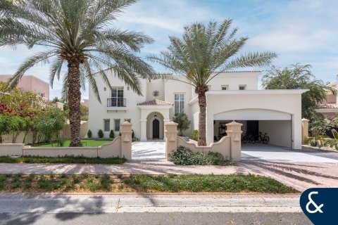 Villa en Arabian Ranches, Dubai, 6 dormitorios, 476 m², № 75625 - foto 1