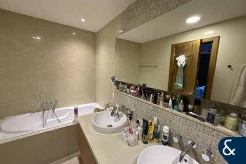 Apartment in Downtown Dubai (Downtown Burj Dubai), Dubai 2 bedrooms, 116 sq.m. № 75635 - photo 8