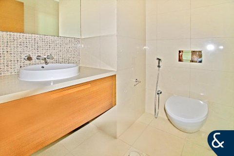 Apartment in Downtown Dubai (Downtown Burj Dubai), Dubai 2 bedrooms, 117 sq.m. № 75626 - photo 13