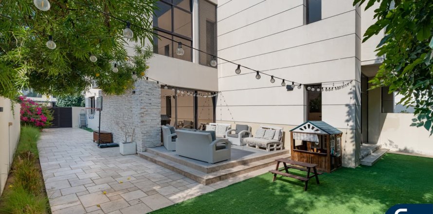 Villa in DAMAC Hills (Akoya by DAMAC), Dubai 4 bedrooms, 294 sq.m. № 75624