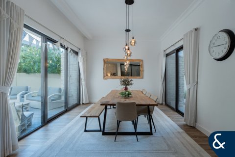 Villa in DAMAC Hills (Akoya by DAMAC), Dubai 4 bedrooms, 294 sq.m. № 75624 - photo 3