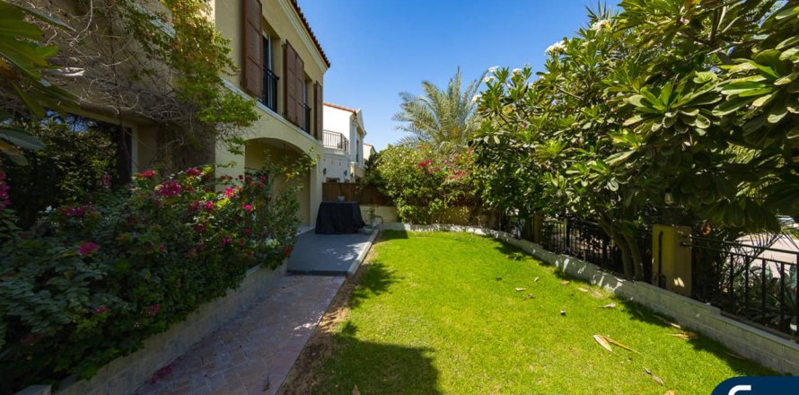 Villa en Green Community Motor City, Motor City, Dubai, 4 dormitorios, 454 m², № 74430