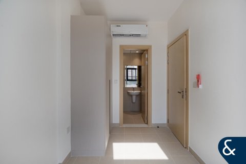 Townhouse in Victory Heights, Dubai Sports City, Dubai 4 bedrooms, 306 sq.m. № 74434 - photo 18