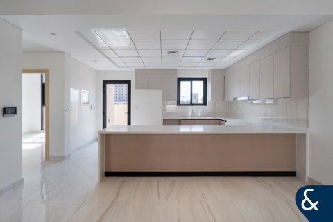 Townhouse in Victory Heights, Dubai Sports City, Dubai 4 bedrooms, 306 sq.m. № 74434 - photo 4