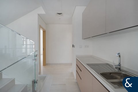 Townhouse in Victory Heights, Dubai Sports City, Dubai 4 bedrooms, 306 sq.m. № 74434 - photo 7