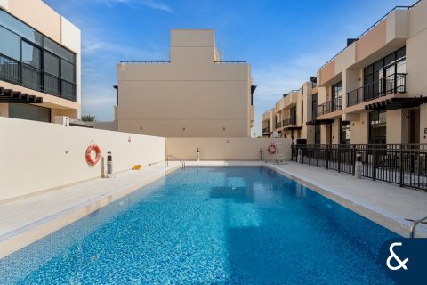 Townhouse in Victory Heights, Dubai Sports City, Dubai 4 bedrooms, 306 sq.m. № 74434 - photo 21