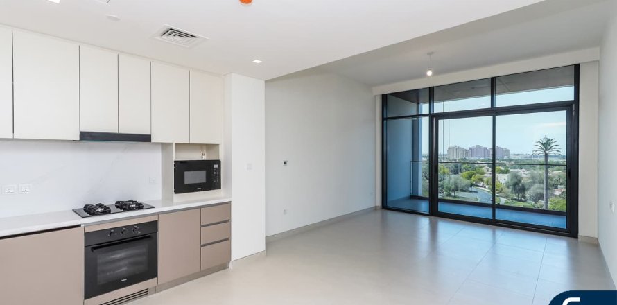 Apartment in Dubai Sports City, Dubai 2 bedrooms, 129 sq.m. № 74433