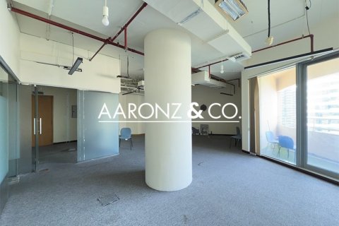 Снять в аренду офис в Бизнес-Бэе, Дубай: 114м², № 78403 - фото 3