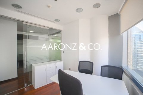 Office in Jumeirah Lake Towers, Dubai 84.2 sq.m. № 78393 - photo 11