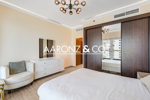 Apartment in Dubai Marina, Dubai 4 bedrooms, 294.8 sq.m. № 78404 - photo 9