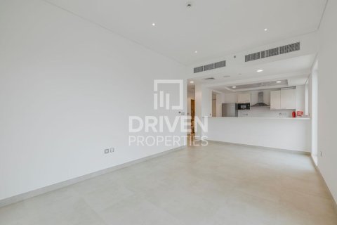 Снять в аренду квартиру в Аль-Сатве, Дубай: 2 спальни, 112.51м², № 136618 - фото 3