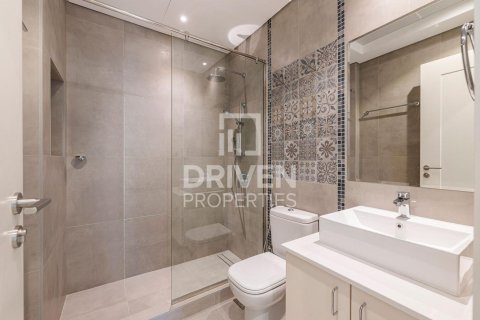 Снять в аренду квартиру в Аль-Сатве, Дубай: 2 спальни, 112.51м², № 136618 - фото 11