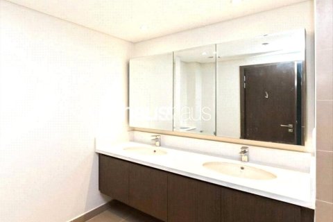 Apartment in Dubai Creek Harbour (The Lagoons), Dubai 2 bedrooms, 110 sq.m. № 44877 - photo 12