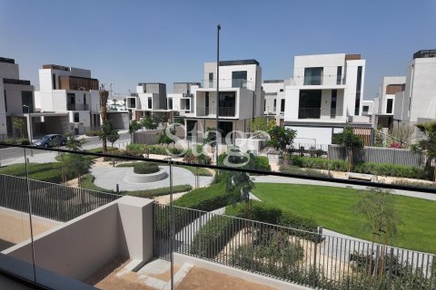 Villa in Arabian Ranches 3, Dubai 4 bedrooms, 457 sq.m. № 139978 - photo 16