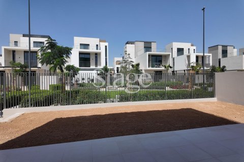 Villa in Arabian Ranches 3, Dubai 4 bedrooms, 457 sq.m. № 139978 - photo 20